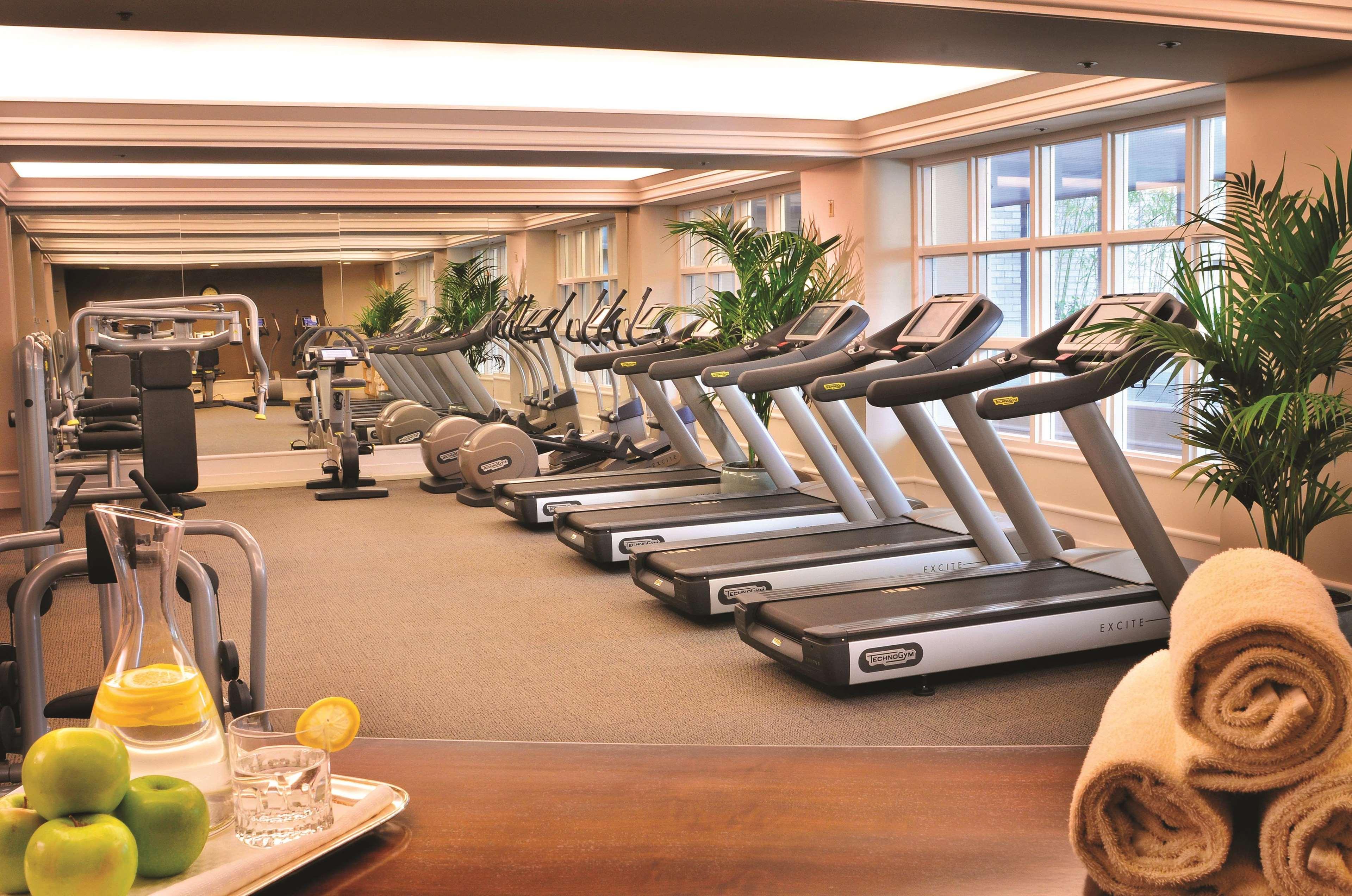 Fairmont Hotel Ванкувър Съоръжения снимка The gym at the hotel