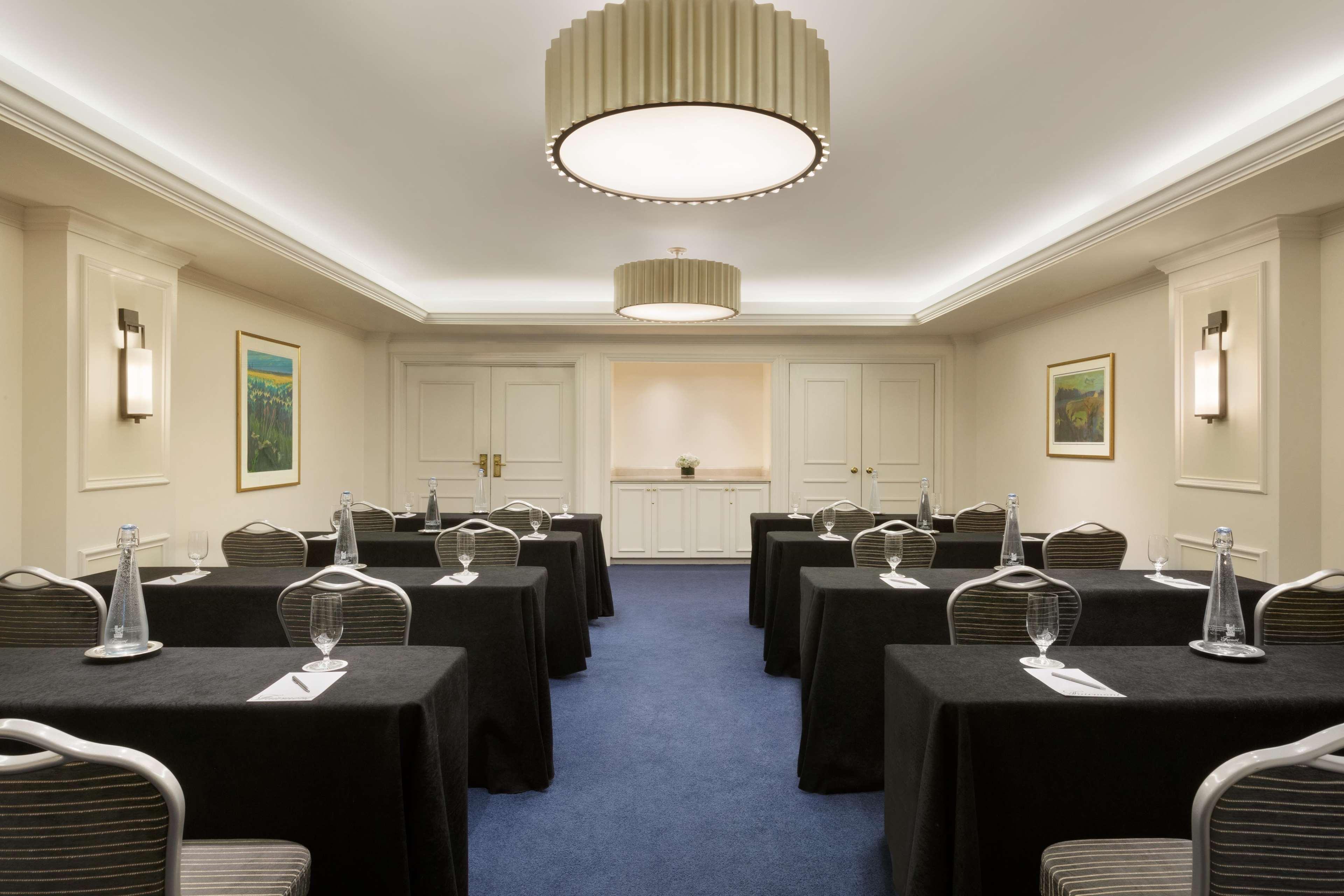 Fairmont Hotel Ванкувър Екстериор снимка The meeting room